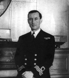 Naval-Commander-Ian-Fleming